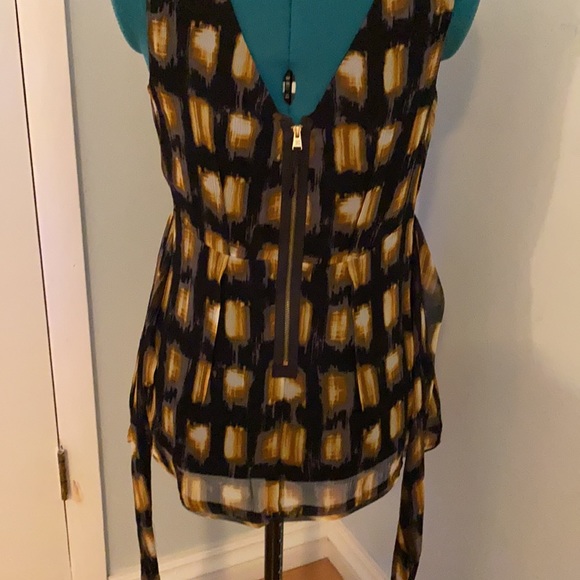 BCBG Max Azaria Silk Top- Size Small - Picture 6 of 6